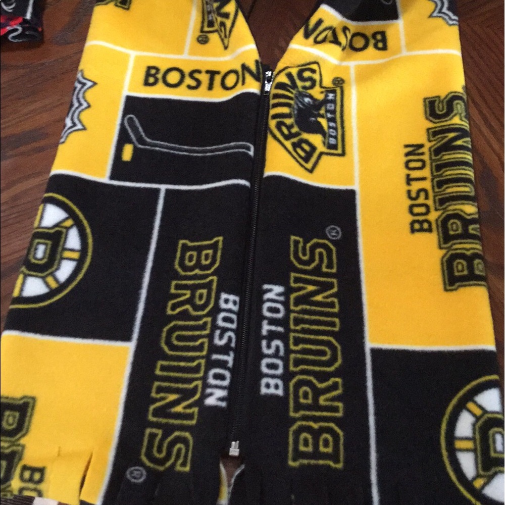 Boston Bruins scarf